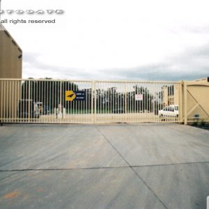 bi-parting industrial cantilever gates